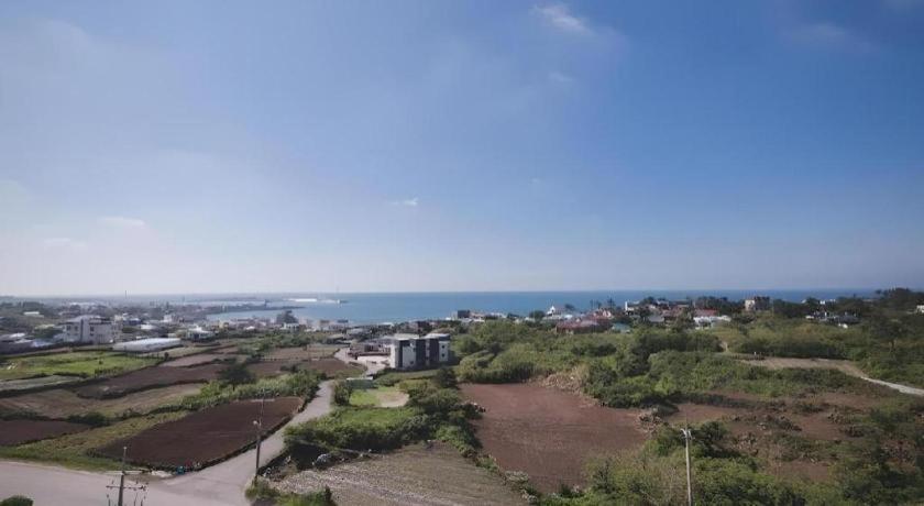 Sallys Jeju Hotel Exteriör bild